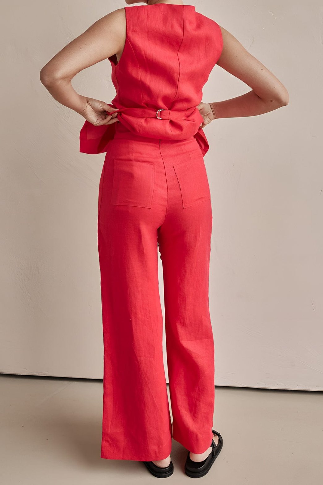 Pantalon en lin coupe large élégant azur