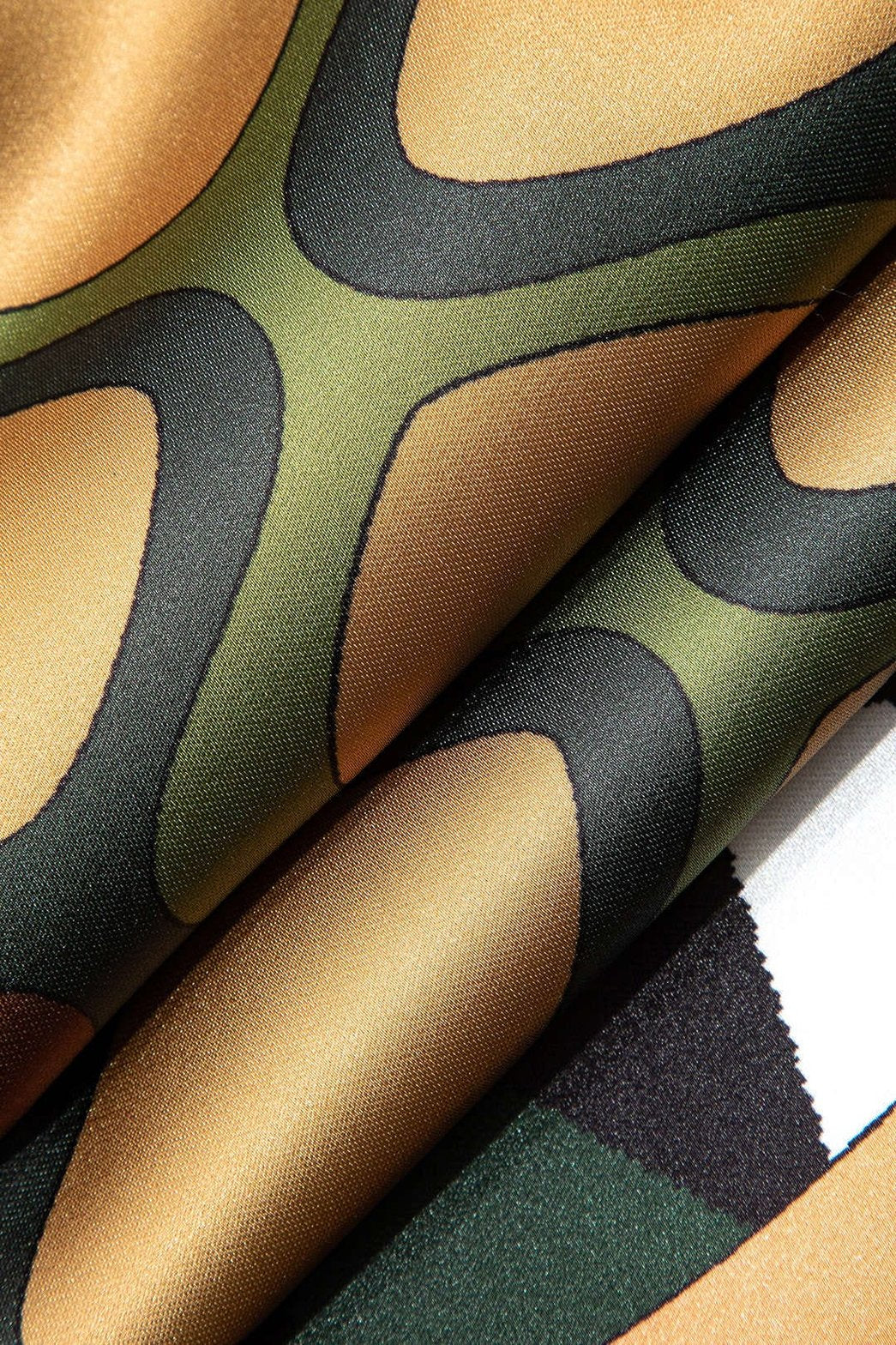 Pantalon palazzo satin motif graphique étoile