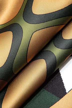 Pantalon palazzo satin motif graphique étoile