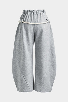 Pantalon large plissé gris vue de côté douceur