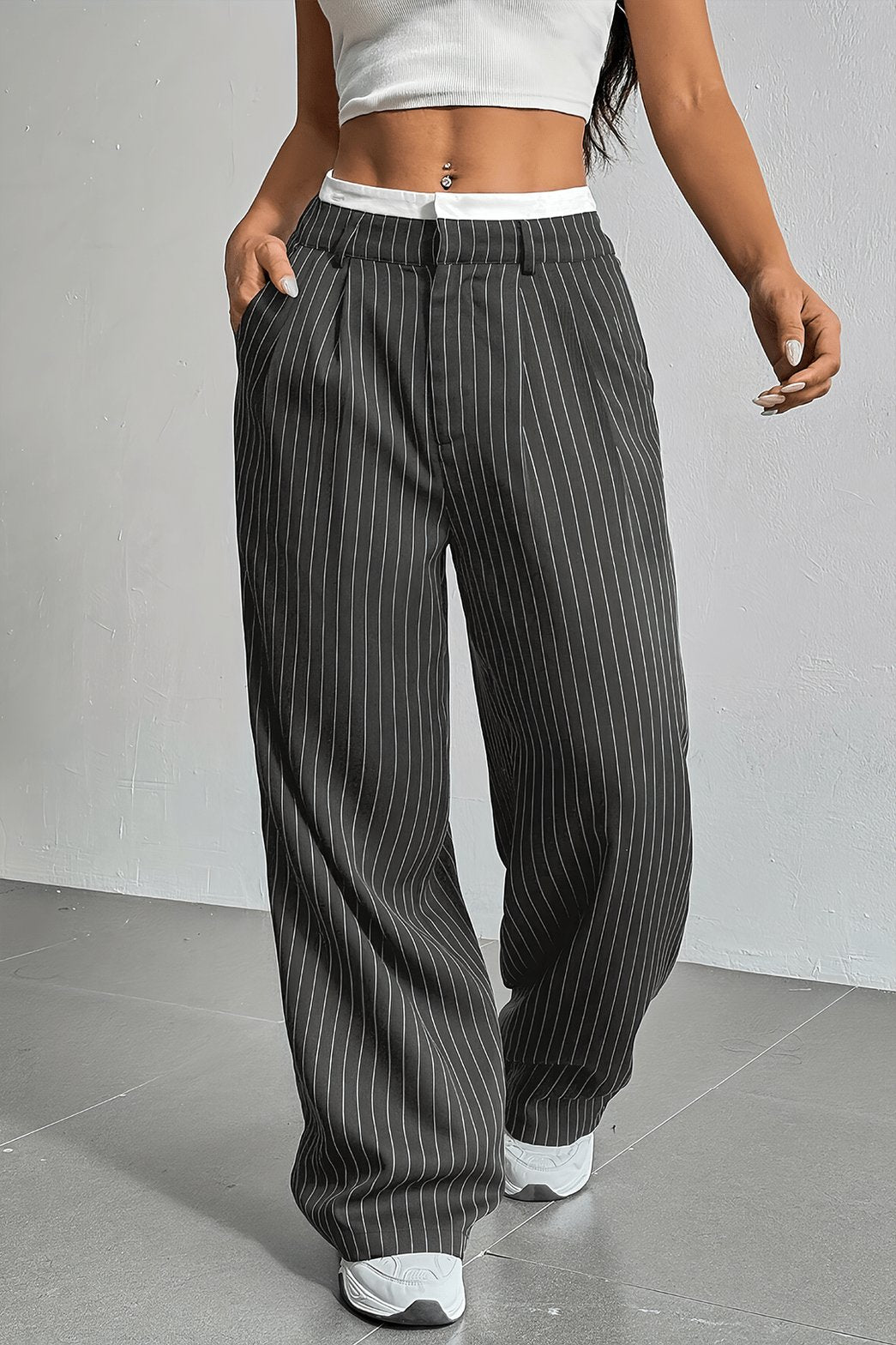 Pantalon rayé noir et blanc élégant soleil