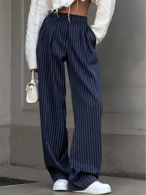 Pantalon tailleur rayé bleu marine élégant doux