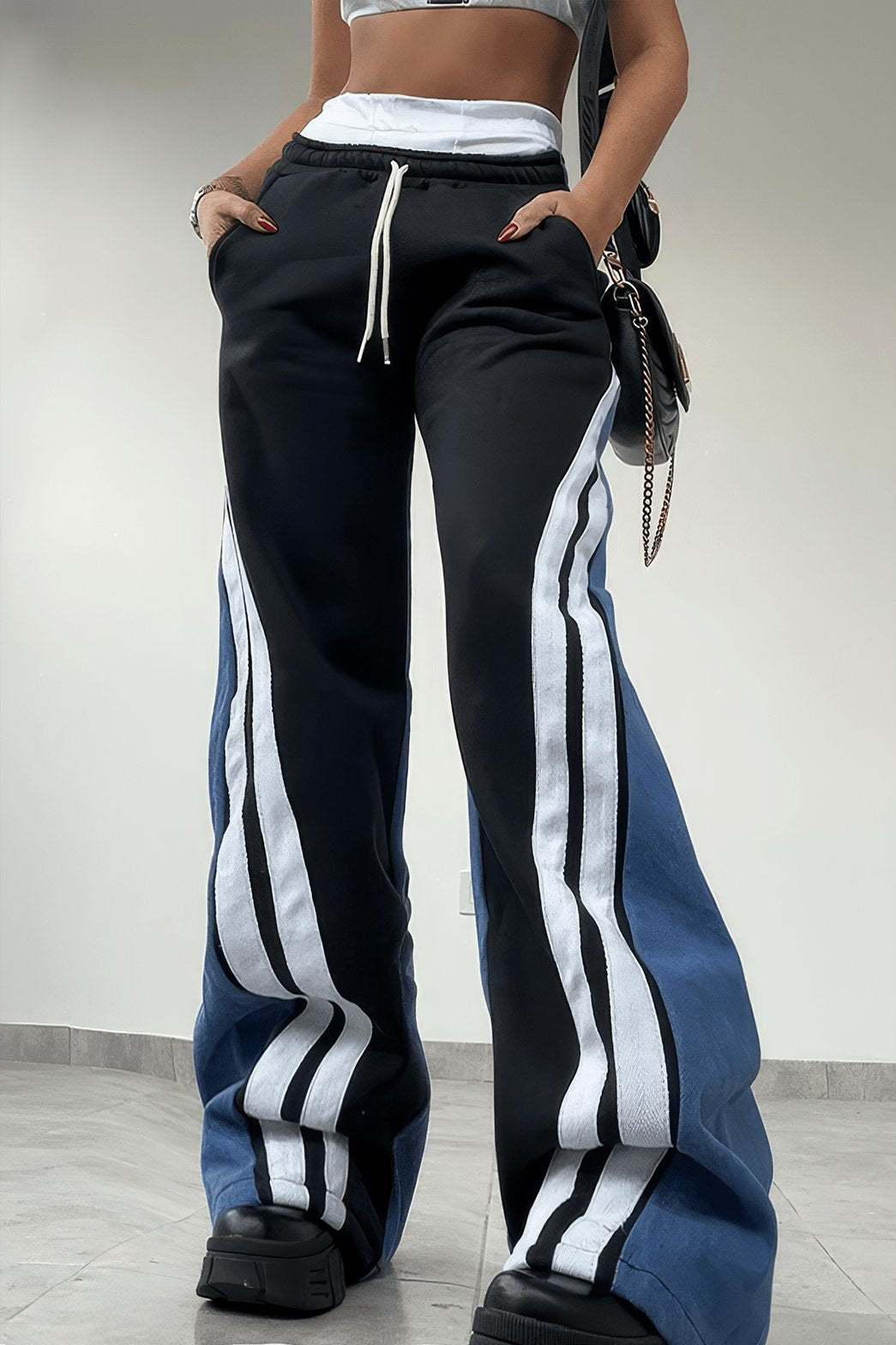 Pantalon patchwork rayé noir et bleu velours