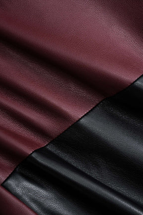 Détail de la matière du pantalon simili cuir lune