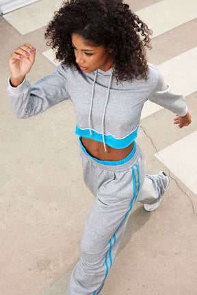Détail bande latérale pantalon sport ocean