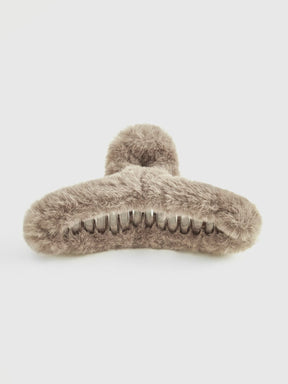 Pince à cheveux fourrure beige élégance