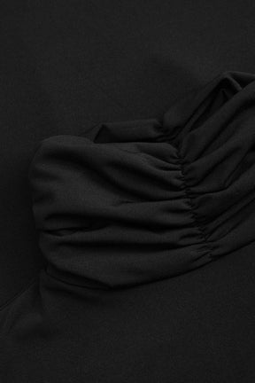 Vue latérale du pull col roulé fleuri grâce