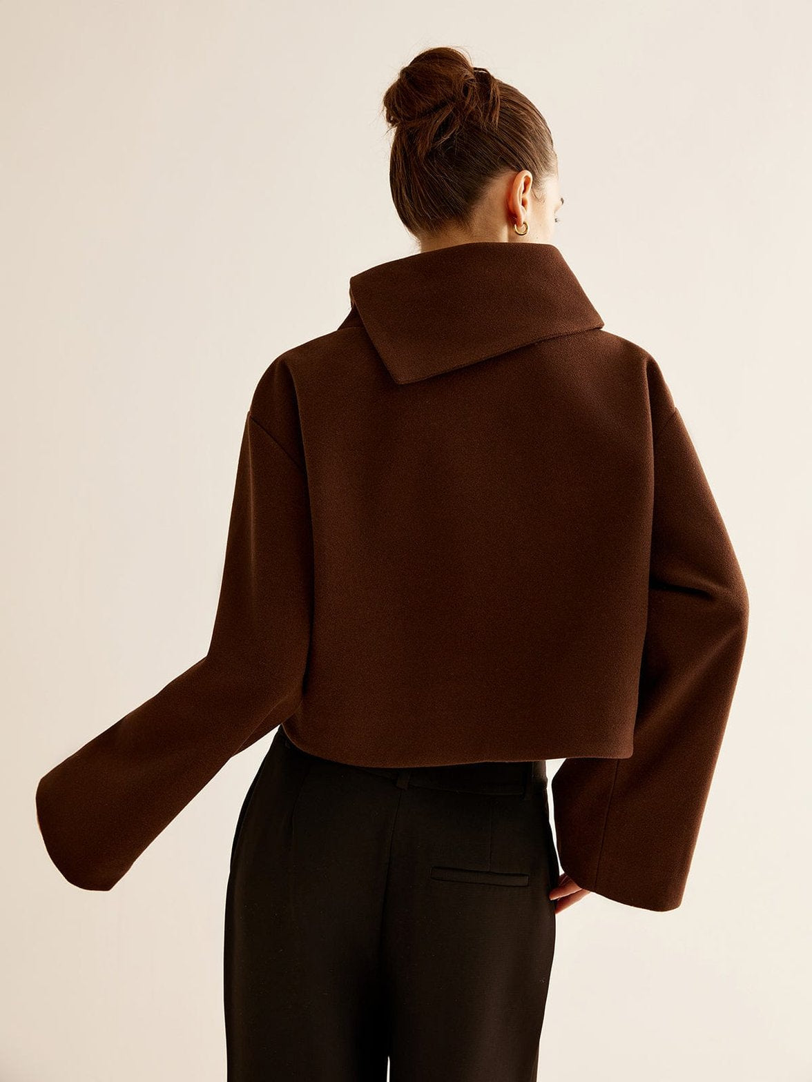 Pull tweed col montant style