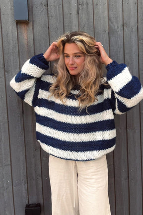 Pull marin oversize rayé confort