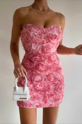 Robe bustier rose vue de profil magnifique