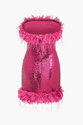 Robe moulante à paillettes et plumes rose vif crystal
