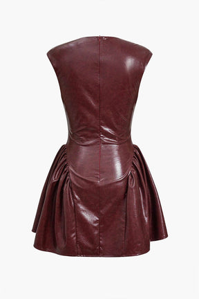 Robe simili cuir bordeaux vue de dos soleil