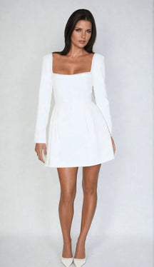 Robe courte col perlé saphir
