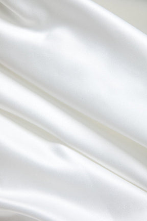 Robe courte blanche ajustée vue de profil - Grâce