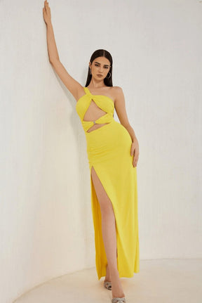 Vue complète robe asymétrique grâce