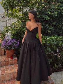 Robe longue noire étoile