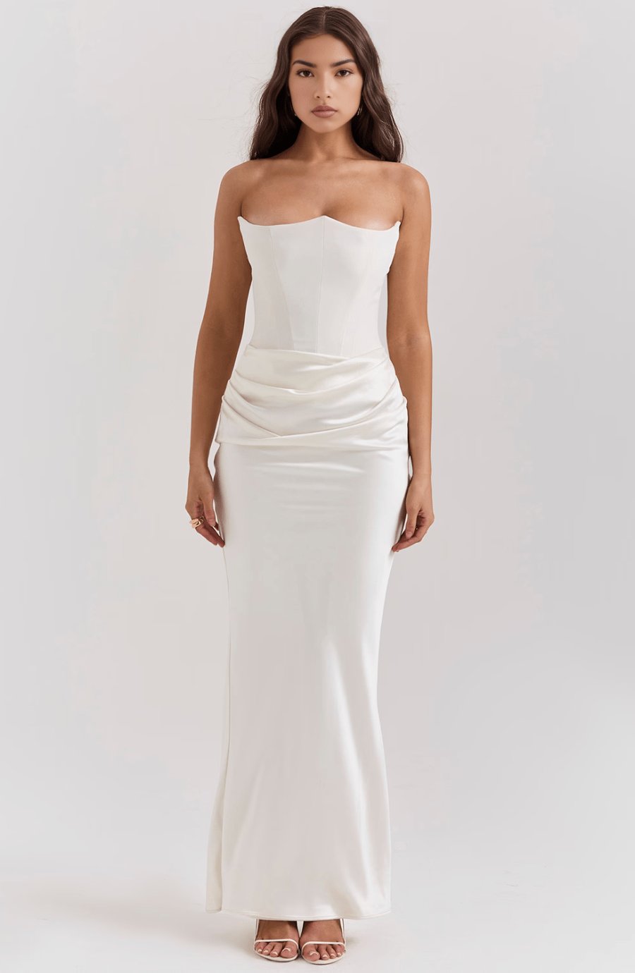 Robe bustier raffinée opale