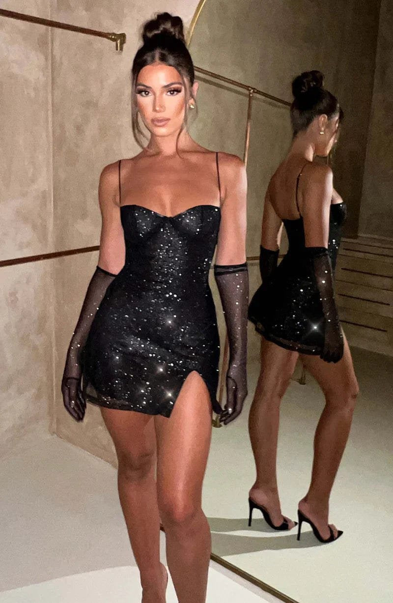 Mini robe noire brillante gants longs éclat