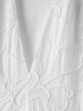Robe élégante détail de la taille cristal