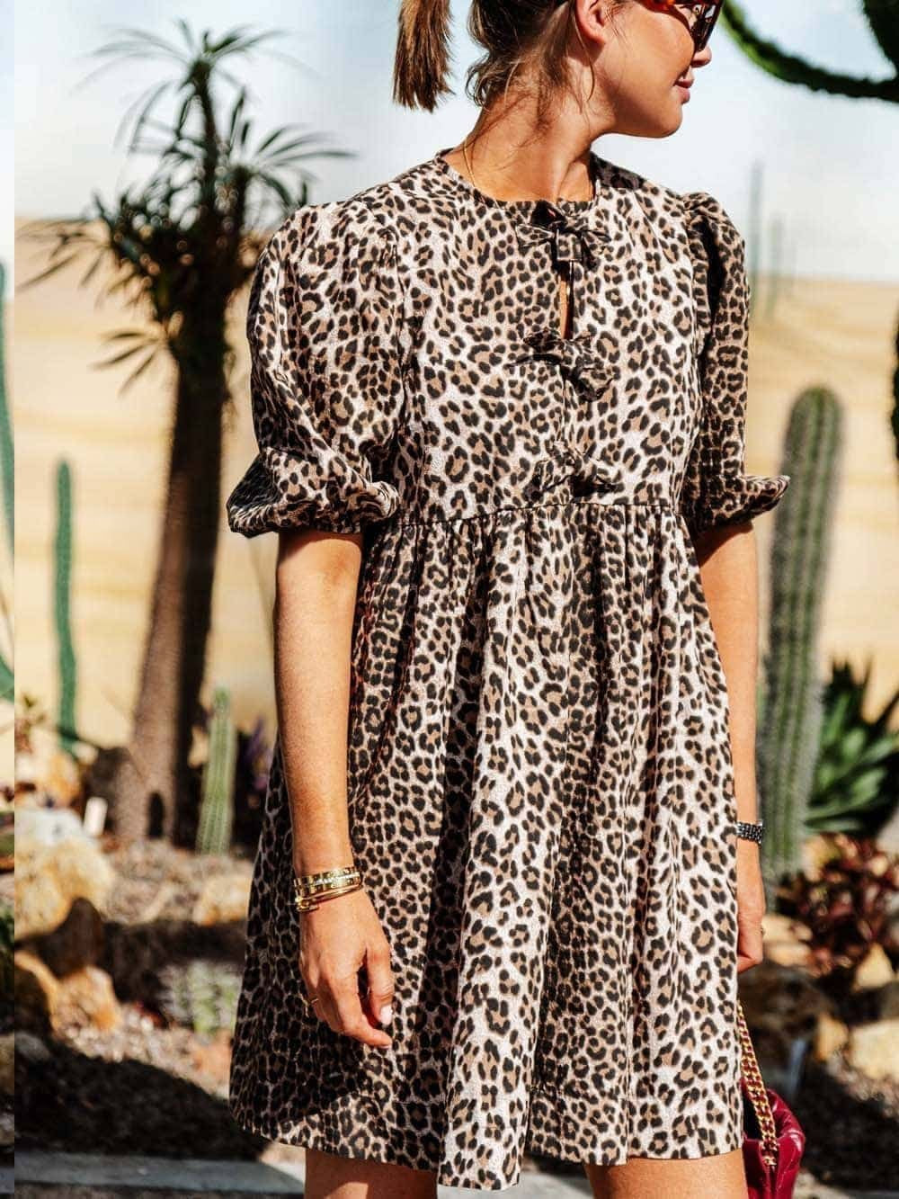 Robe motif léopard vue latérale rêve