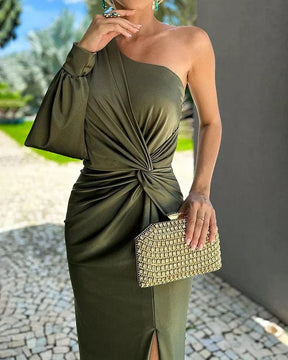 Robe asymétrique verte élégante harmonie