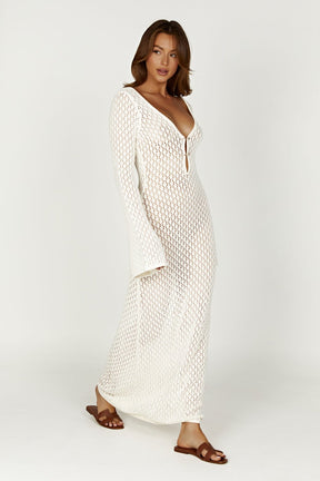Robe longue blanche en crochet détail manche nuage