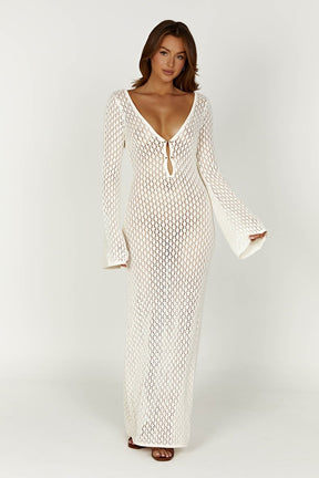 Robe longue blanche en crochet vue de face étoile