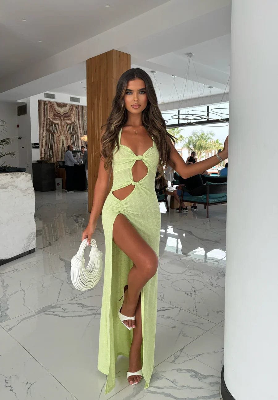 Robe longue verte à découpes élégante soleil