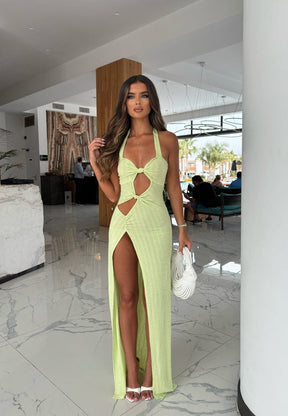 Robe fendue à découpes glamour étoile