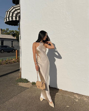 Robe longue satin dos nu lune