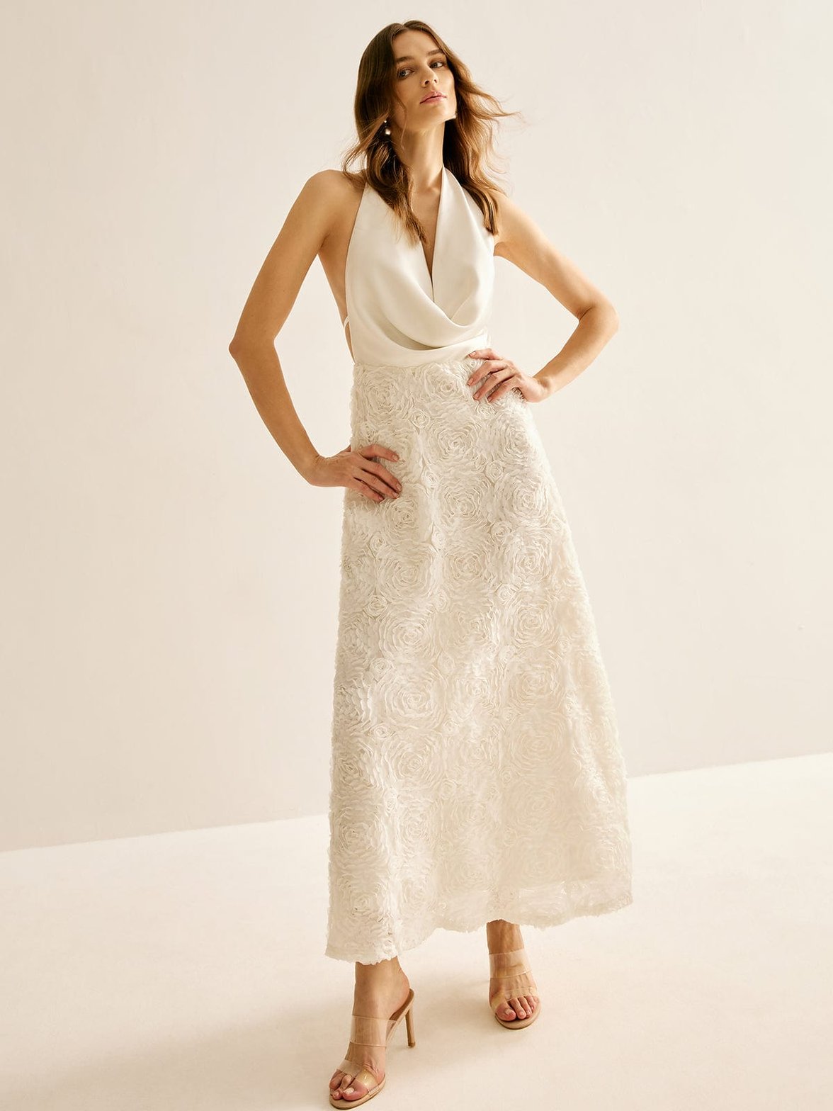Robe longue élégante satin étoile