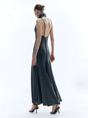 Robe longue col montant détail tissu pluie