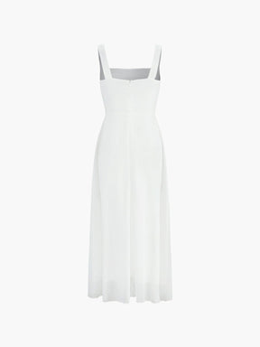 Robe longue blanche vue latérale légèreté