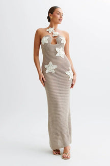 Robe longue élégante beige soleil