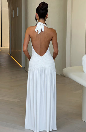 Robe longue blanche vue de côté élégance