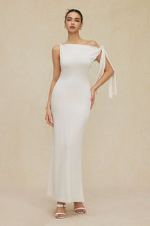 Robe longue blanche élégante avec nœud étoile