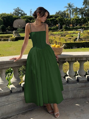 Robe midi blanche festivités joie