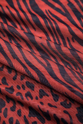 Robe longue léopard rouge en mesh vue de côté étoile