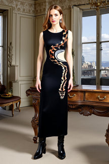 Robe longue noire motif serpent élégante luxe
