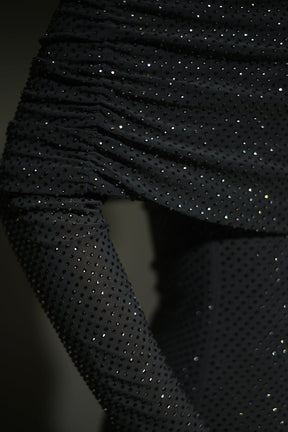 Robe longue épaules nues diamant