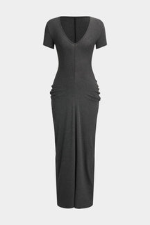 Robe longue plissée vue de face papillon