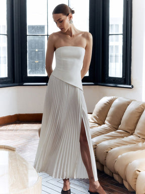Robe longue plissée blanche élégante soleil