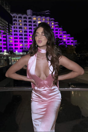 Robe Longue Satinée Col Cravate