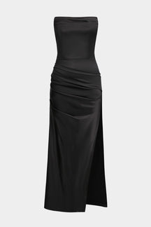 Robe longue satinée noire sans bretelles vue de face - Élégance
