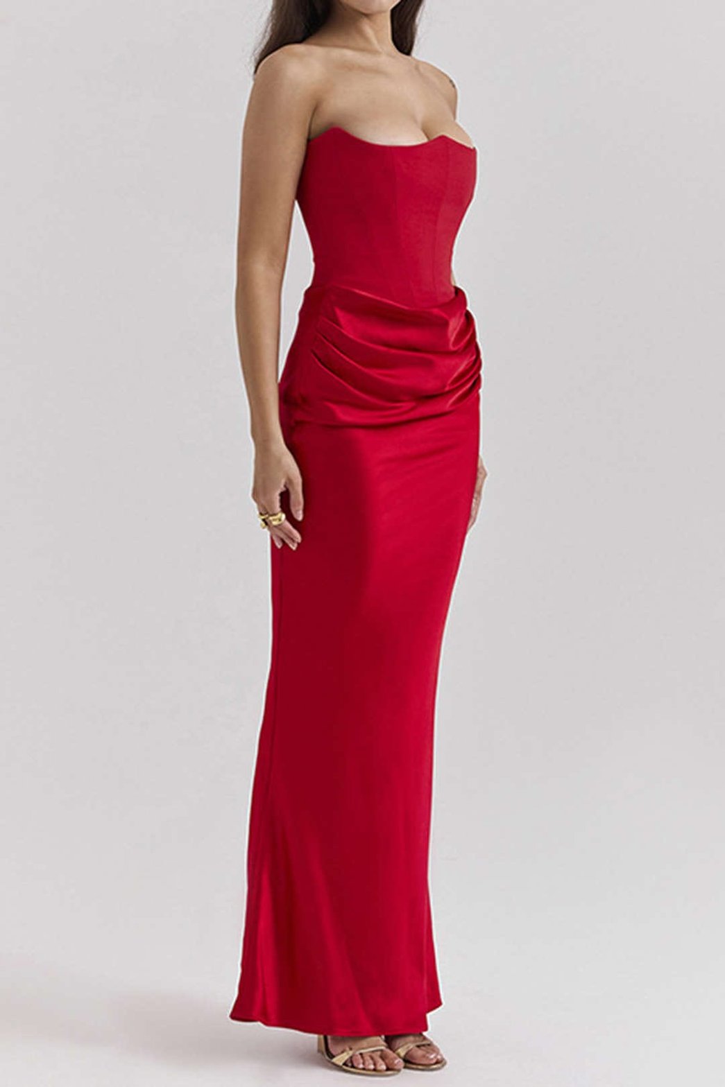 Robe longue noire moulante saphir
