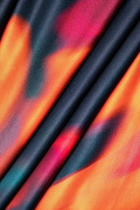 Détail motif tie-dye robe longue - Sérenité