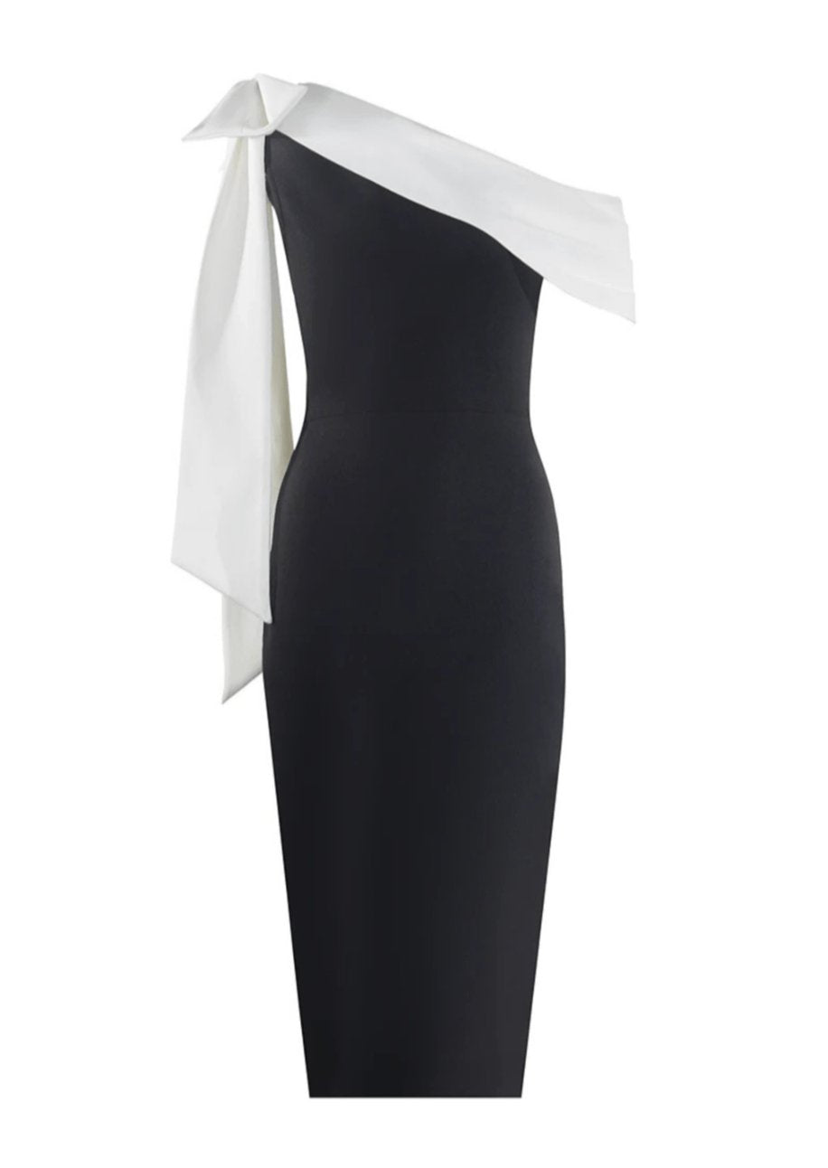 Vue arrière robe midi magnifique