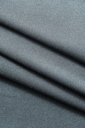 Robe midi noire détail finitions resplendissant