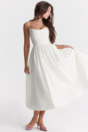 Robe Midi Élégante à Bretelles