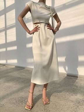Robe midi détails métalliques cristal